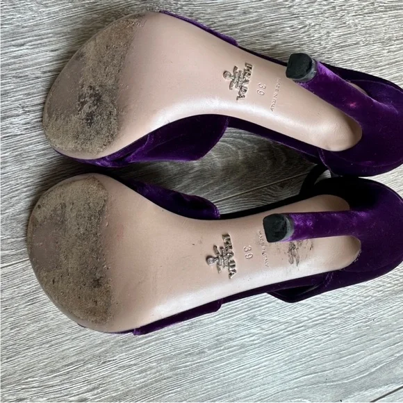 PRADA Elegant Purple Velvet Women's Heels 39 EU Excellent Condition